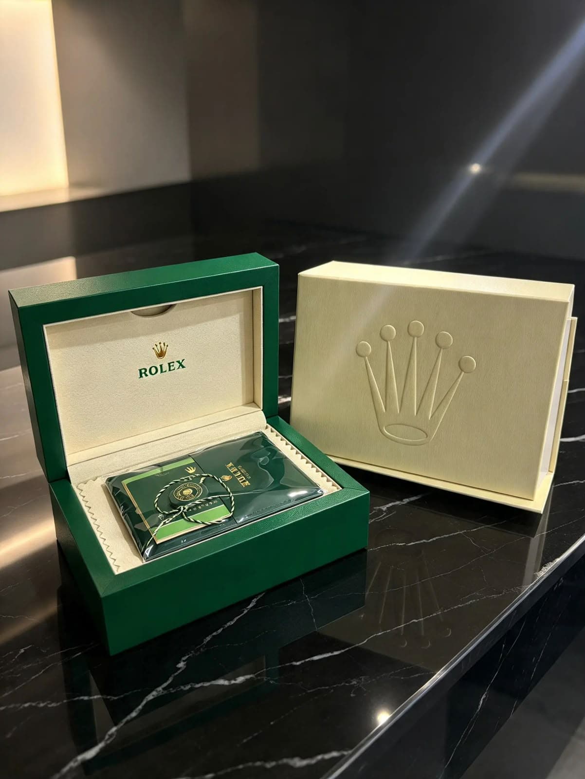 WATCH BOX