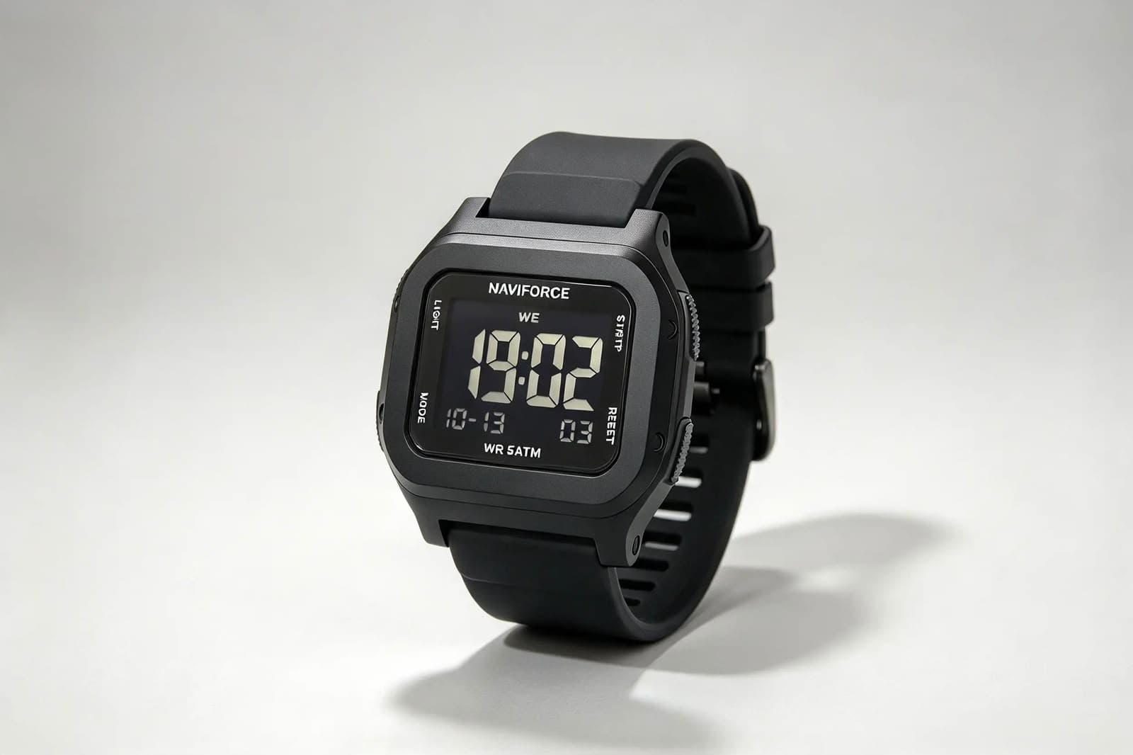 NAVIRORCE NF-7137 WATCH